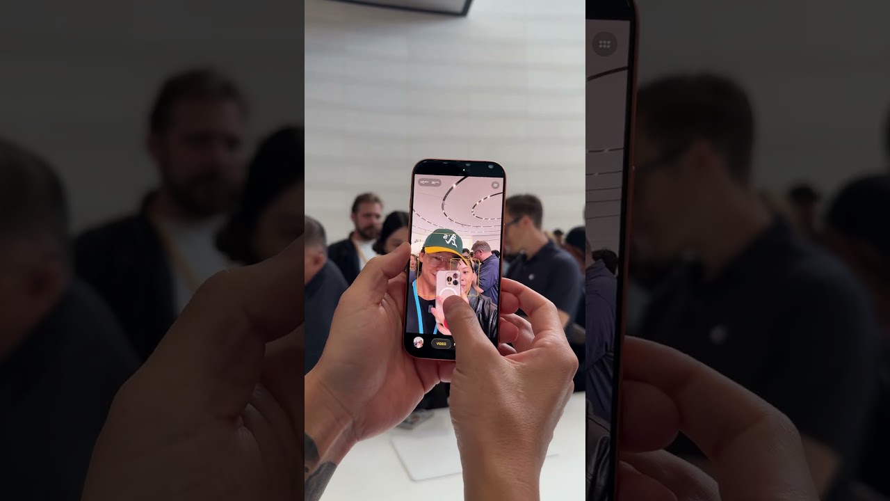 iPhone 17 Pro Center Stage