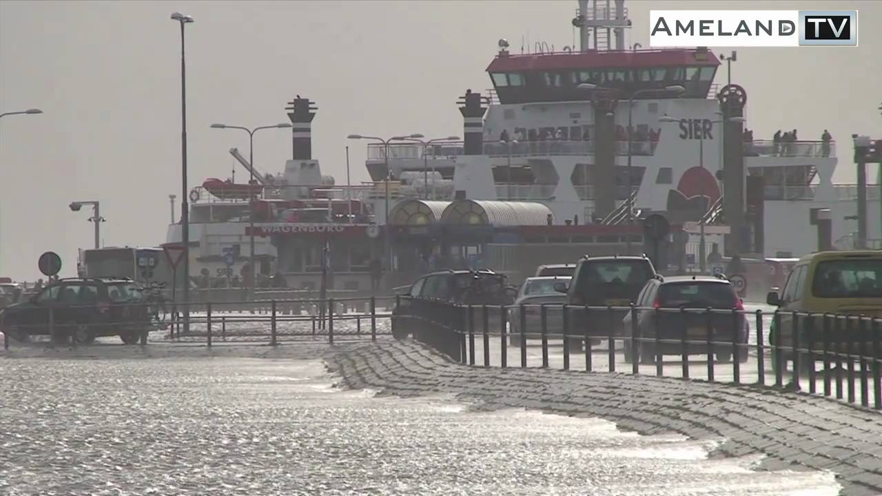 Veerdam onder water