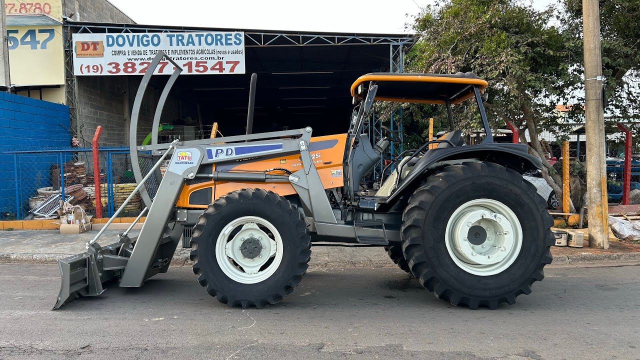 Trator Valtra BM125i 4x4 Ano 2014/2015 com conjunto de lamina Marca: Tatu nova a Vendaa !! Vendido