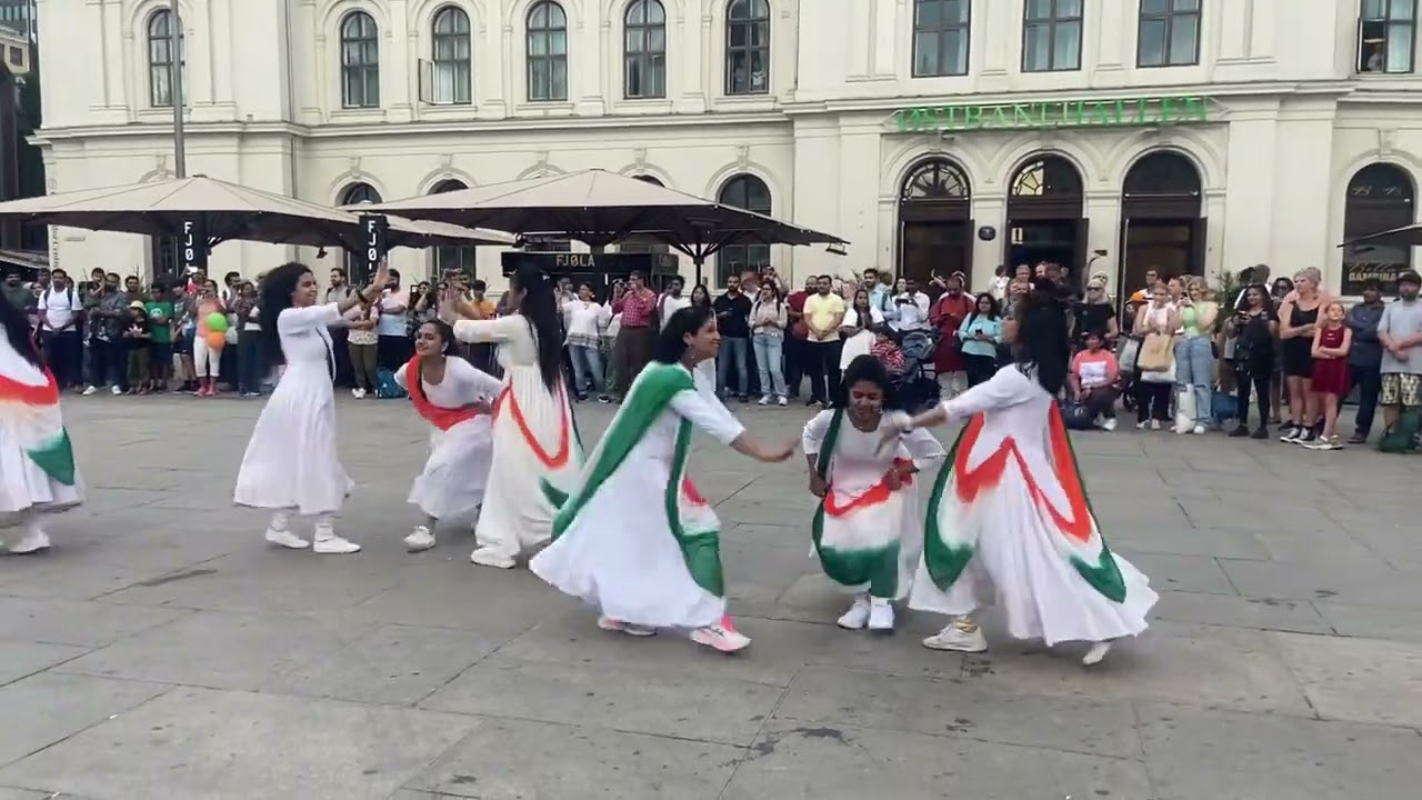 Flash mob by Desi Squad, Oslo Norway || 75th Independence Day