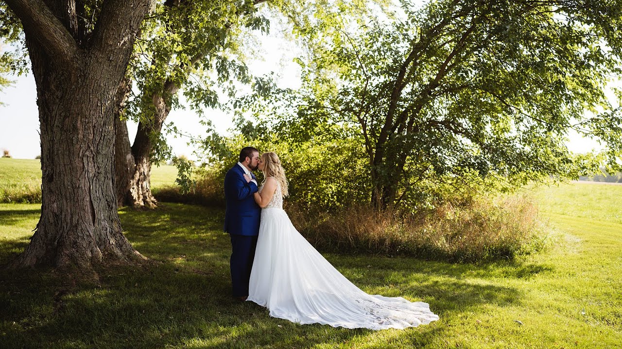 Vintage Fields Wedding, Columbus, WI, Crystal & Hunter