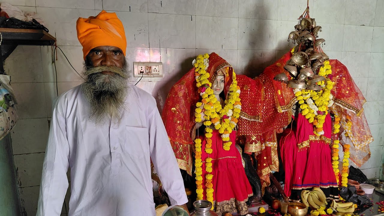 कान्ती महराज पाट सेवा भजन महाशिवरात्रि पर करते हुए होवन माताजी धाम भाटोडा तंमबोलिया जसेला डूंगरपुर 
