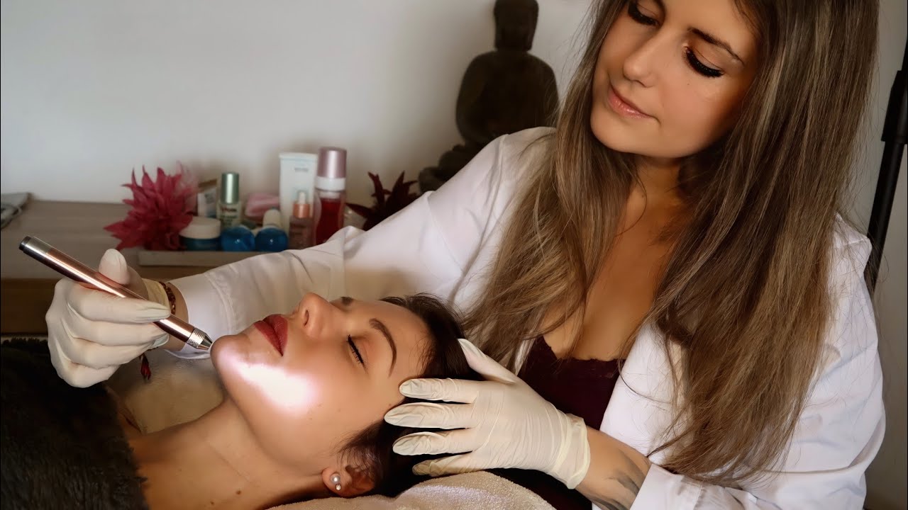 ASMR [Real Person] Face Exam & Skin Check | Facial treatment | Dermatologist Doctor Roleplay deutsch
