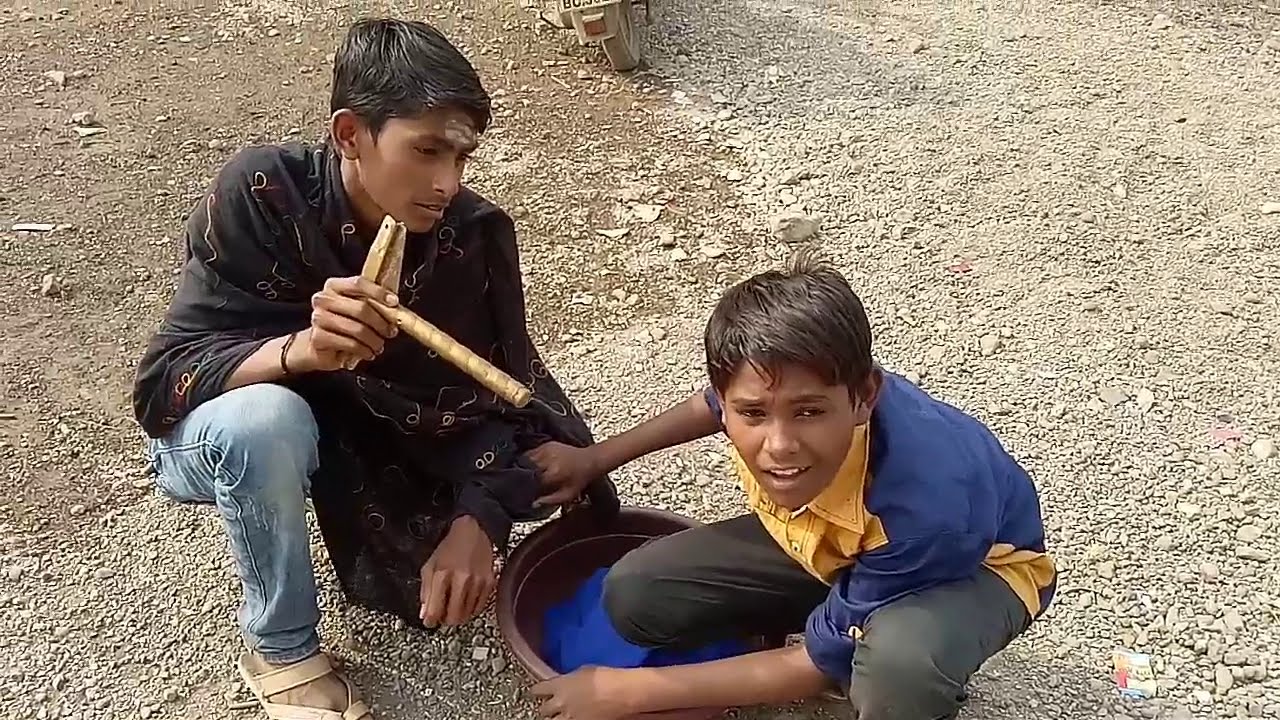 BHURIYA DADA PAPAD WALA