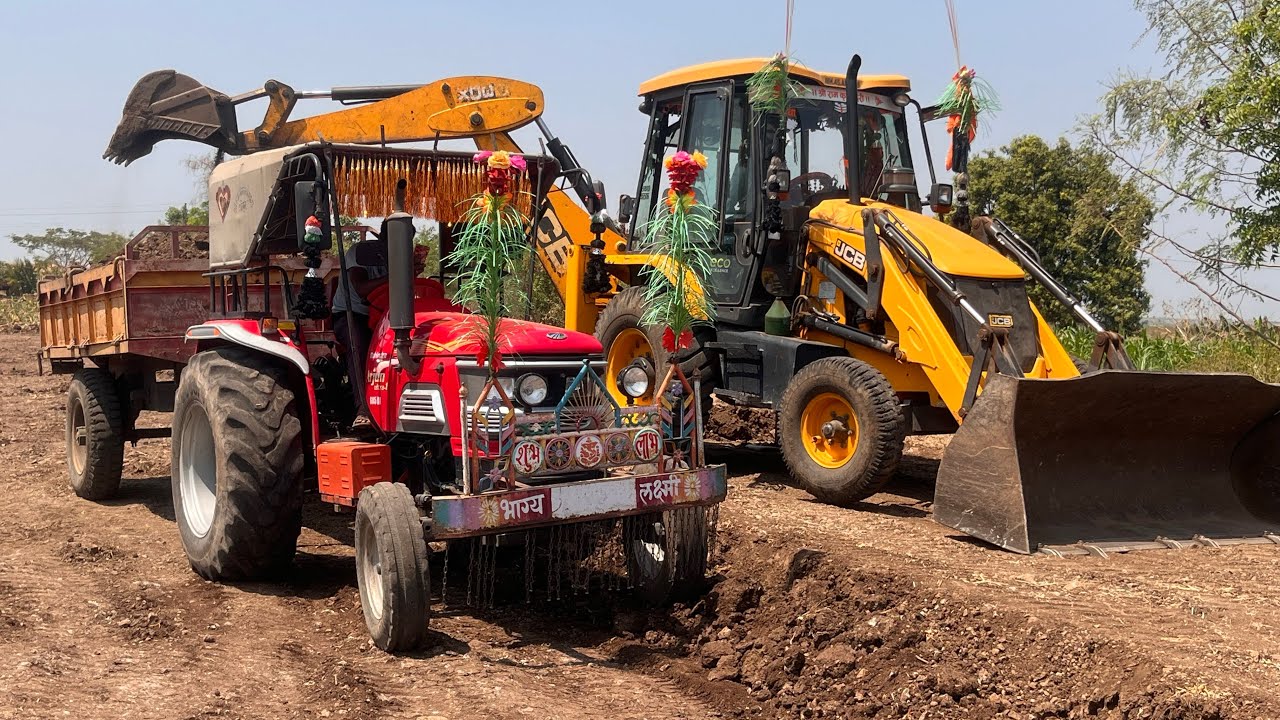 Jcb 3dx Backhoe Machine Mud Loading Trolley In Mahindra Arjun Two Tractors l
