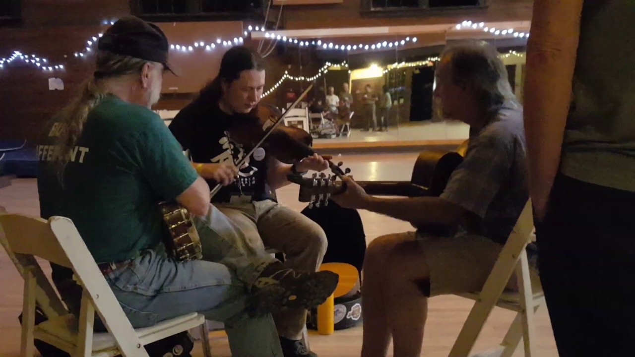 Jaw-dropping Swannanoa Gathering scene, to the tune of 