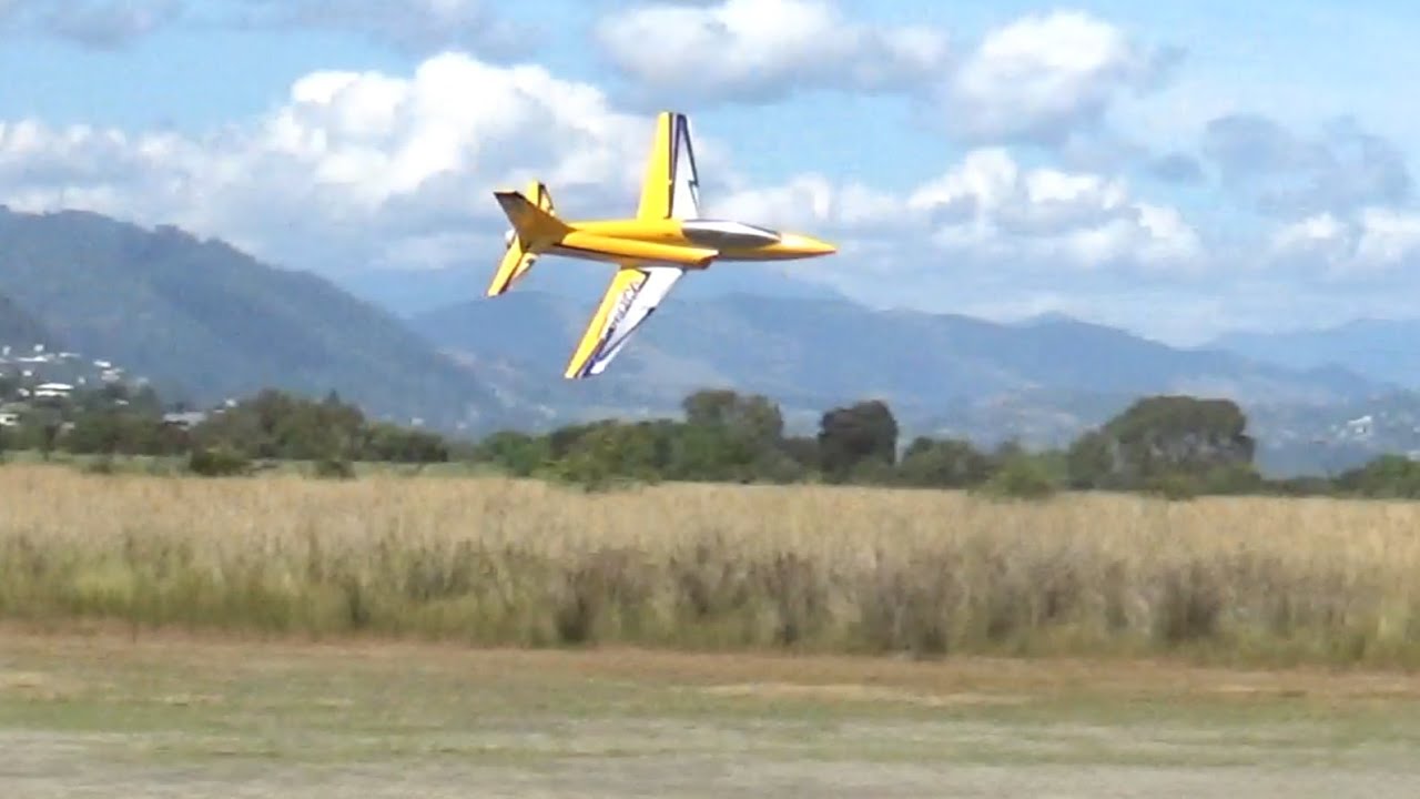 Low and Fast: Freewing Vulcan 70mm EDF at NMAC Sand Flats on Christmas Eve
