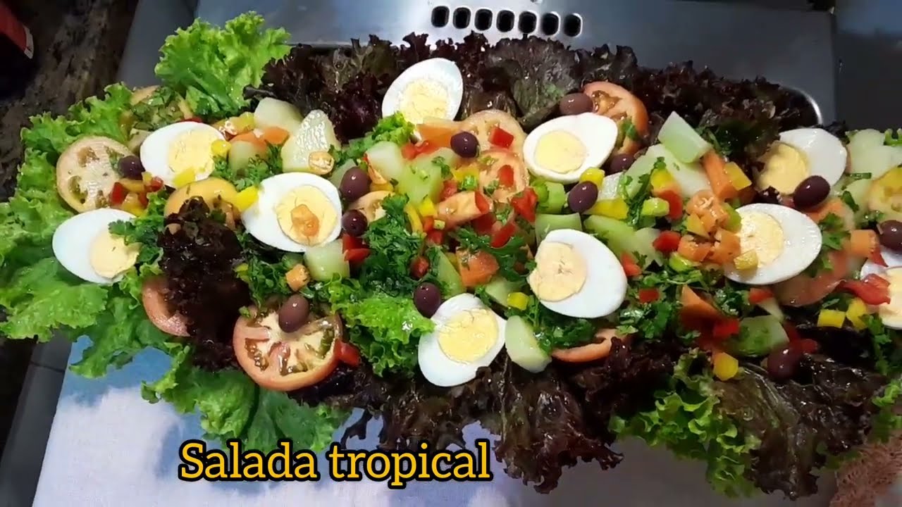 SALADA TROPICAL para nosso almoço saudável nesse calorão do Brasil🌻@ivajardim-comidamineira