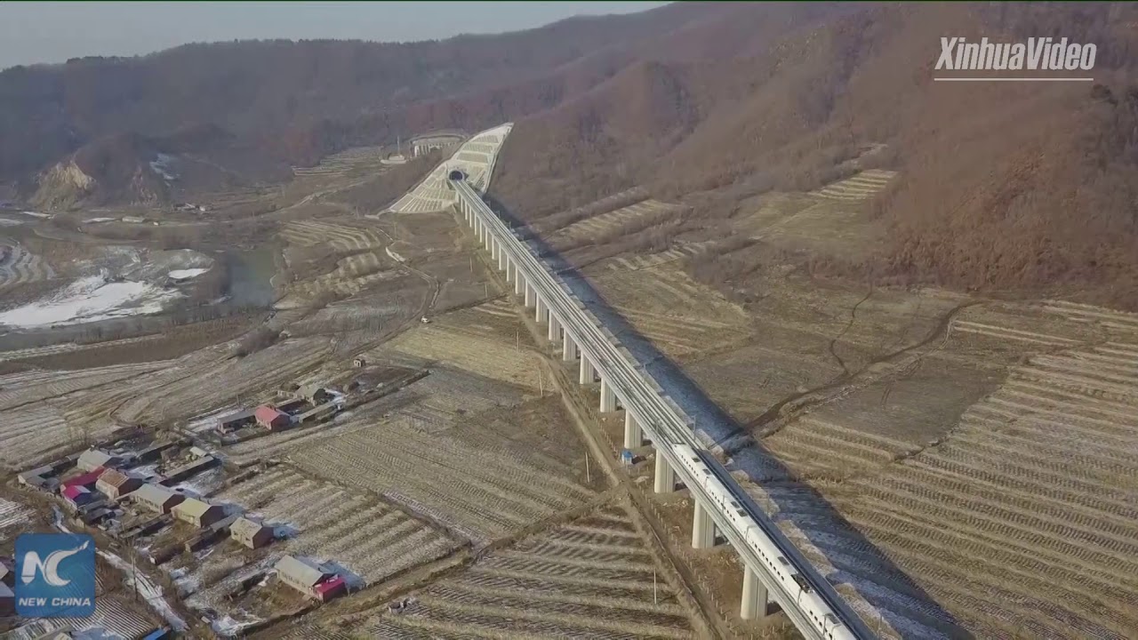 Braving low temperature, new high-speed railway starts trial operation in China