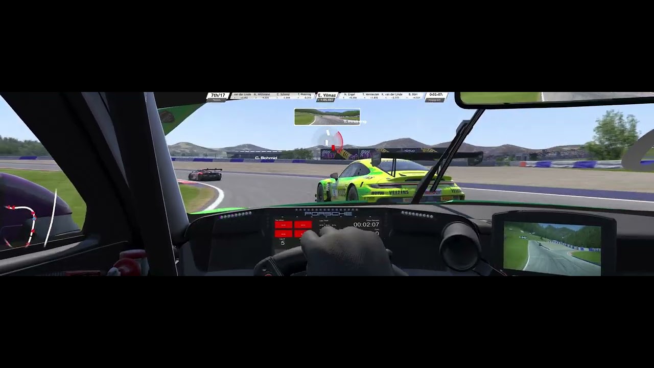 RaceRoom 17. siradan 4. lüge ögreniyorum 😊