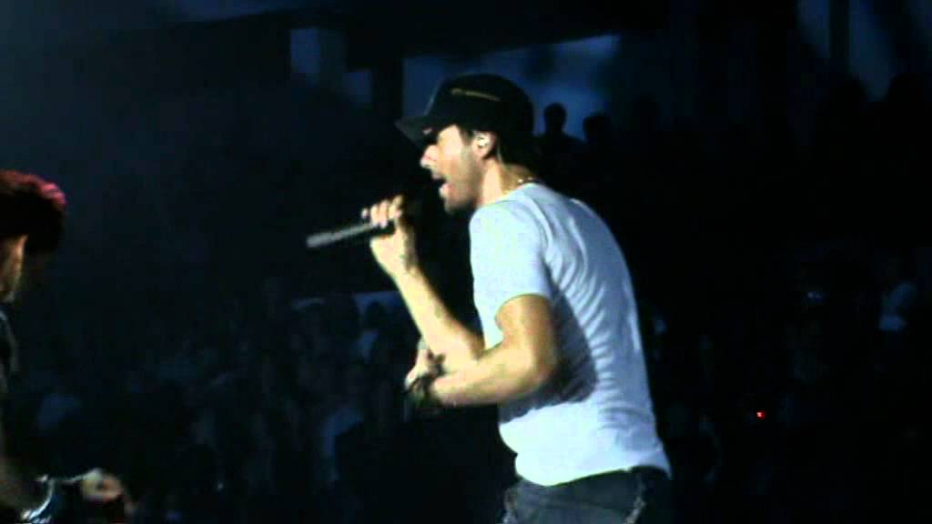 Enrique Iglesias Hero Live Cardiff 2011 HD - with 'crazy' fan