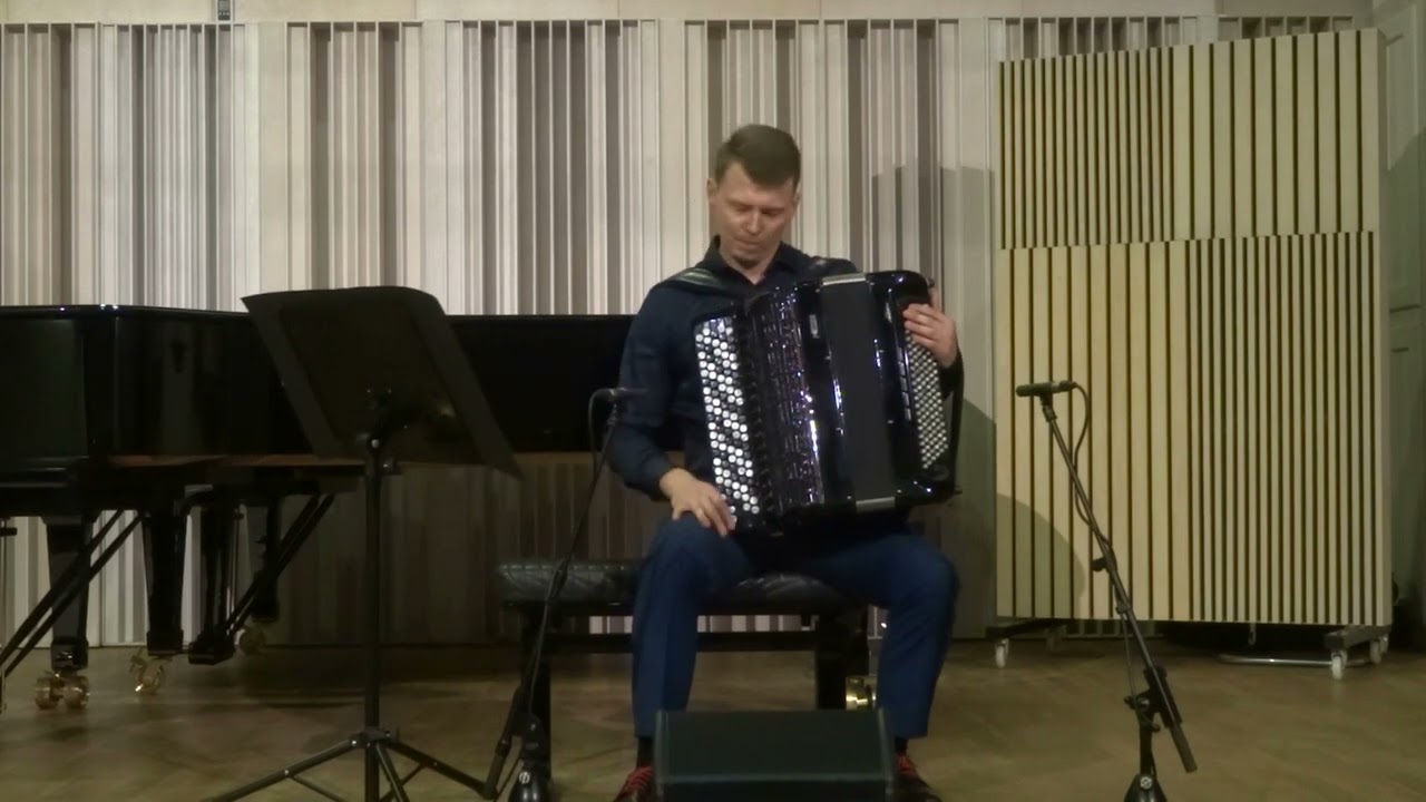 Steve Reich - Electric Counterpoint (Oskar Krzywonos - accordion)