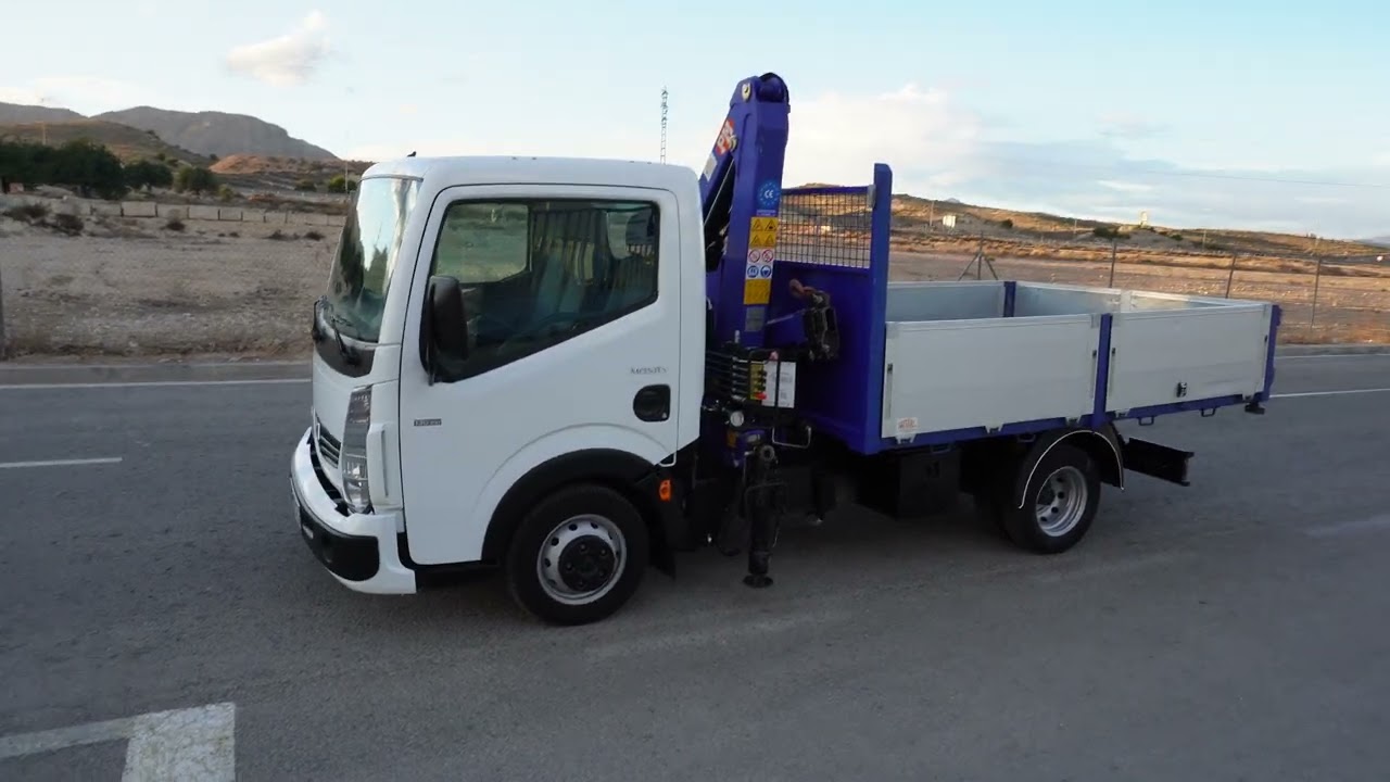 RENAULT MAXITY VOLQUETE Y GRUA 3500 KG EN SERVEAL AUTOMOCION