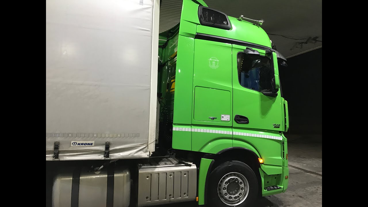 Mercedes-Benz Actros 1845 MP4 din 2012 este camionul cu cele mai multe intrari in service #400