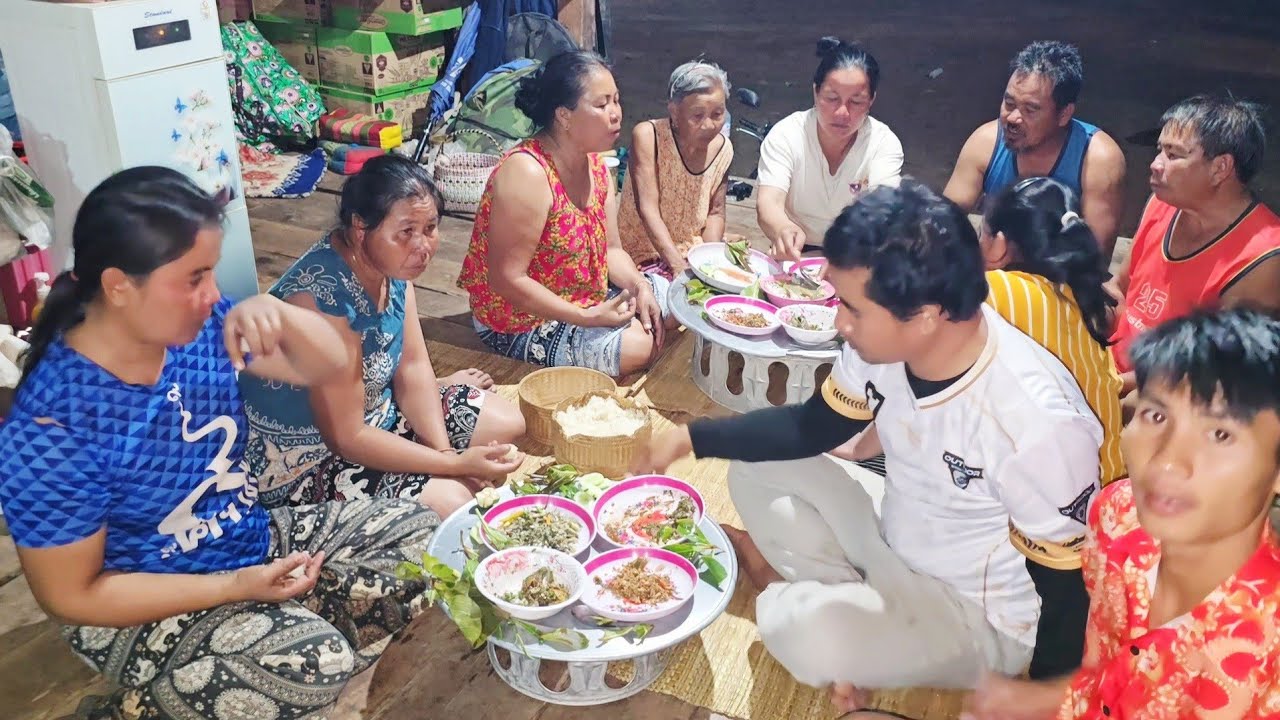 กินข้าวรวมญาติ.