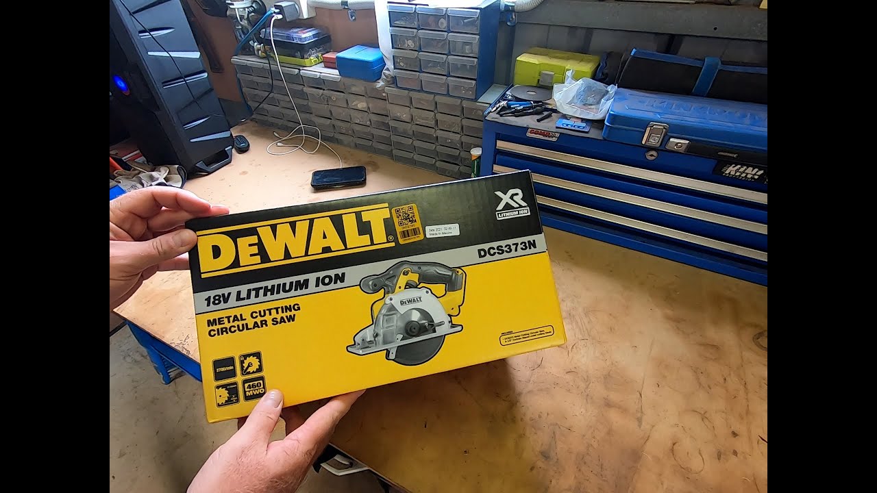 Dewalt 18v cordless metal saw unpack and test.