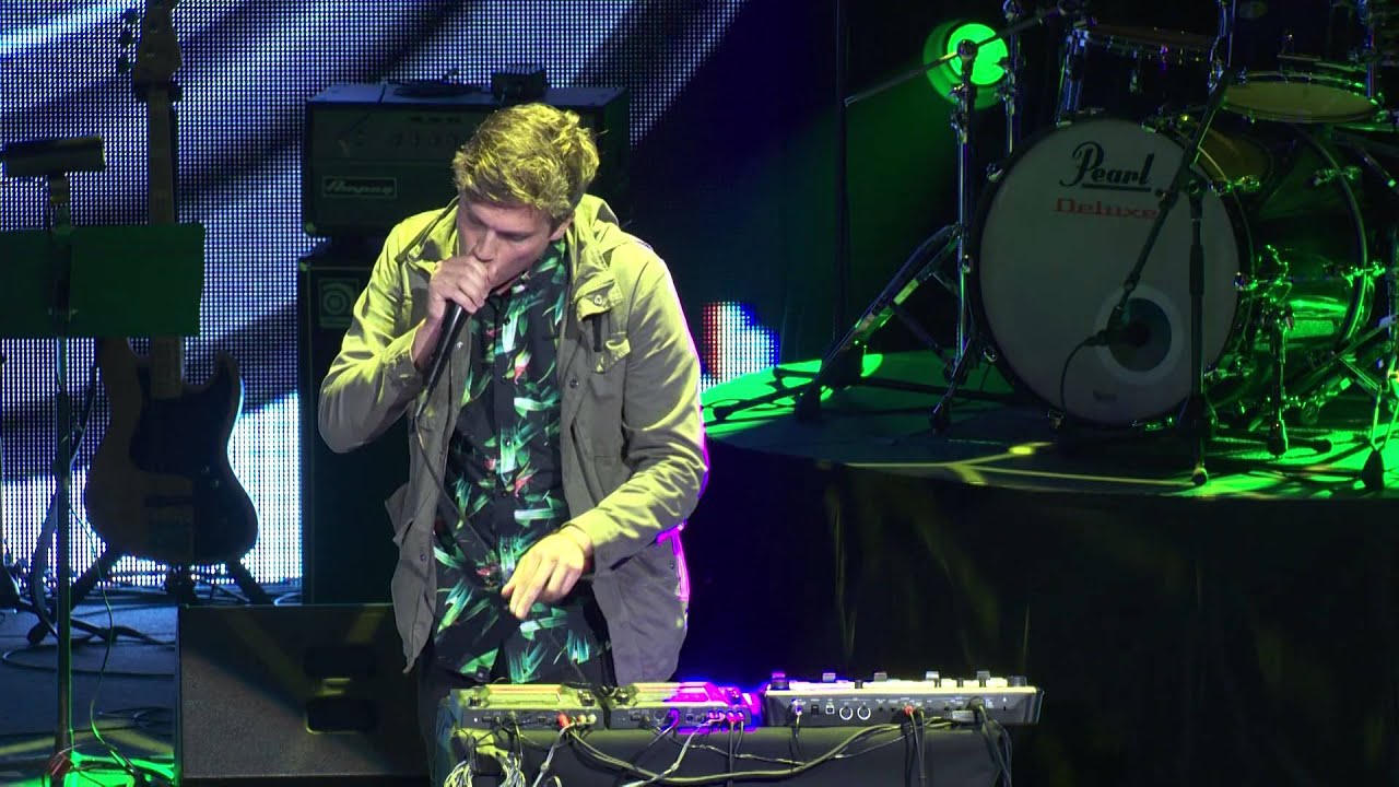 Tom Thum - Beatboxing at Saxton Australia Speaks in February 2015