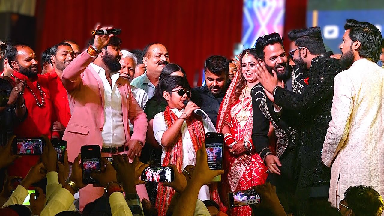 आज बस्ती में रिसेप्शन में दूल्हा दुल्हन ठुमुक के नाचे samr singh aaryan babu stage show 2025