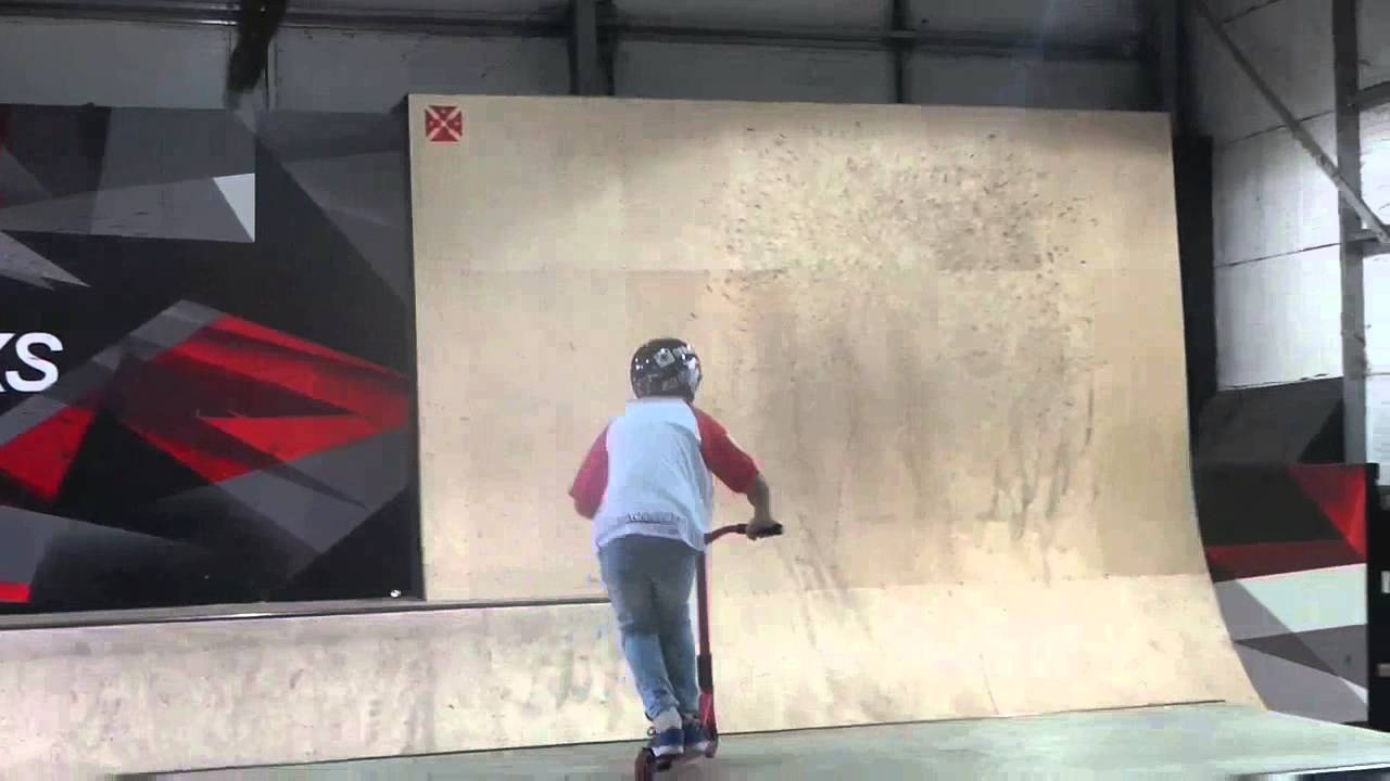 Harry Lawes @ Legacy XS