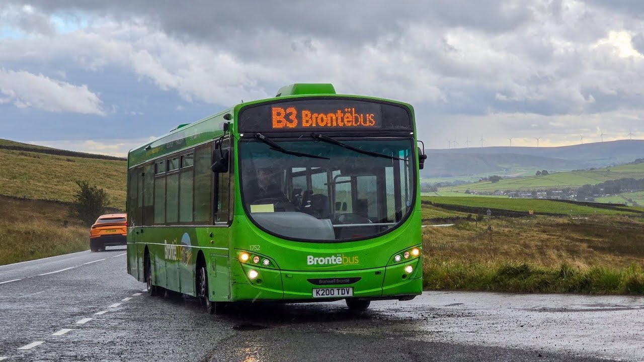 Transdev Blazefield 1752 K200TDV Running Brontëbus B3 To Keighley