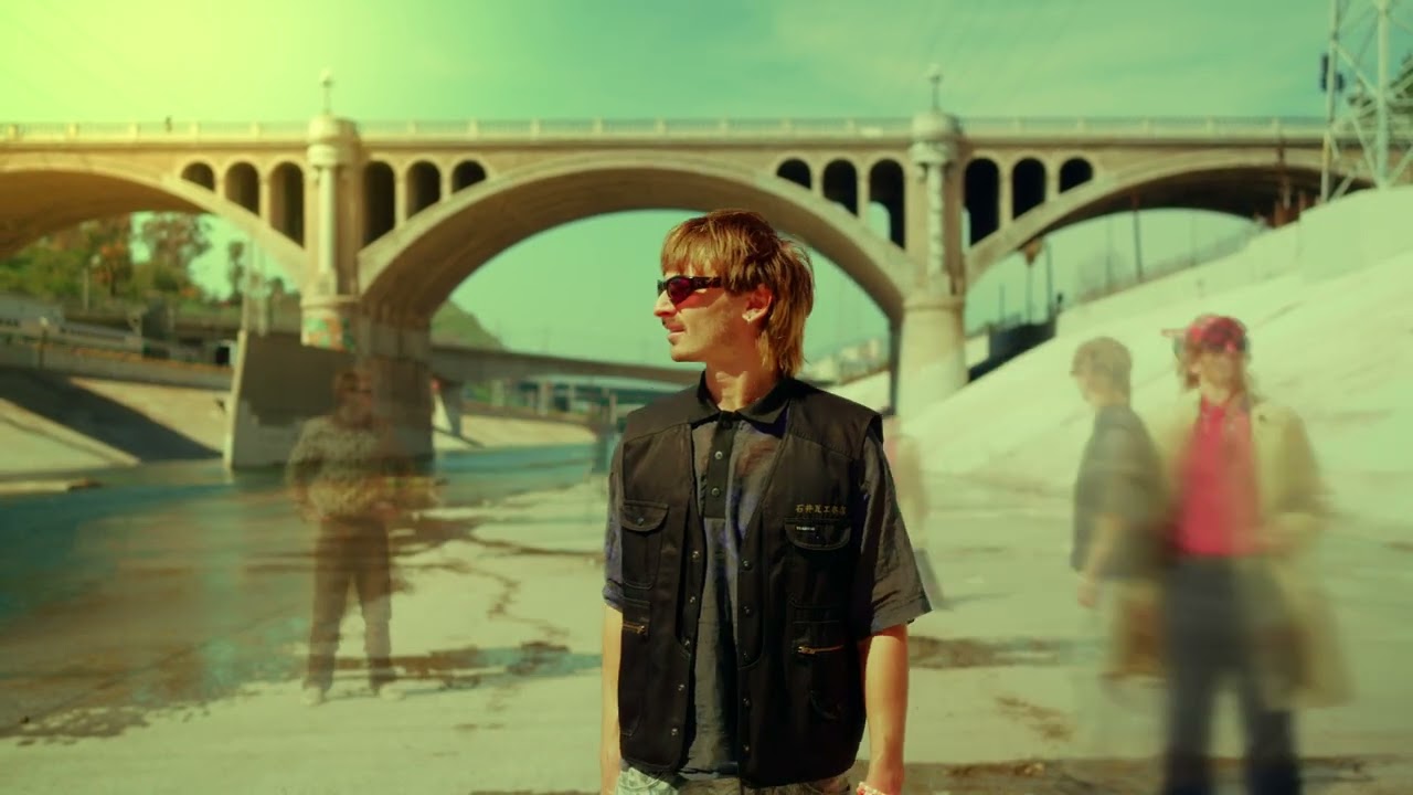 Lime Cordiale & Ruel - Melodramatic Fanatic (Official Visualiser)