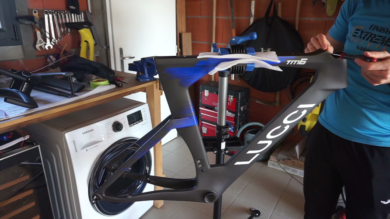 Open mould carbon frame FM109-D building