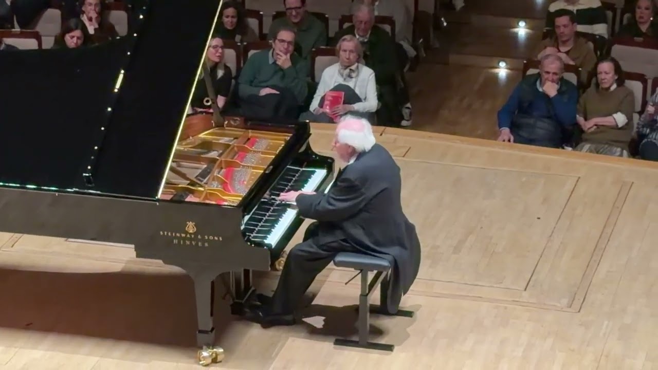 Scriabin : Prelude e-moll op.11 N4 - Grigory Sokolov