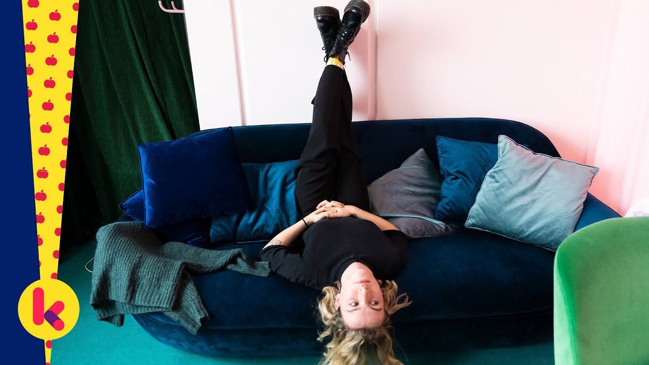 GLORIA SLUIT ZICH OP WANT HET IS VRIJDAG DE DERTIENDE!