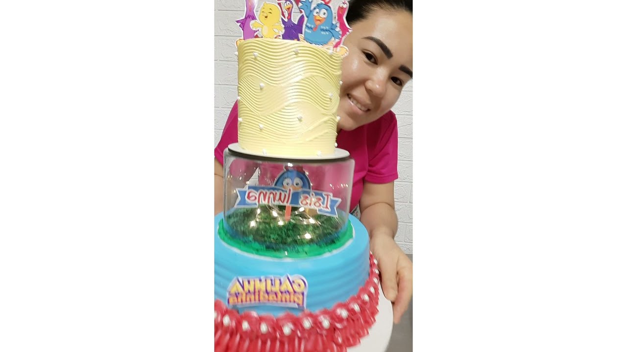Bolo de nadar com áquario de led galinha pintadinha