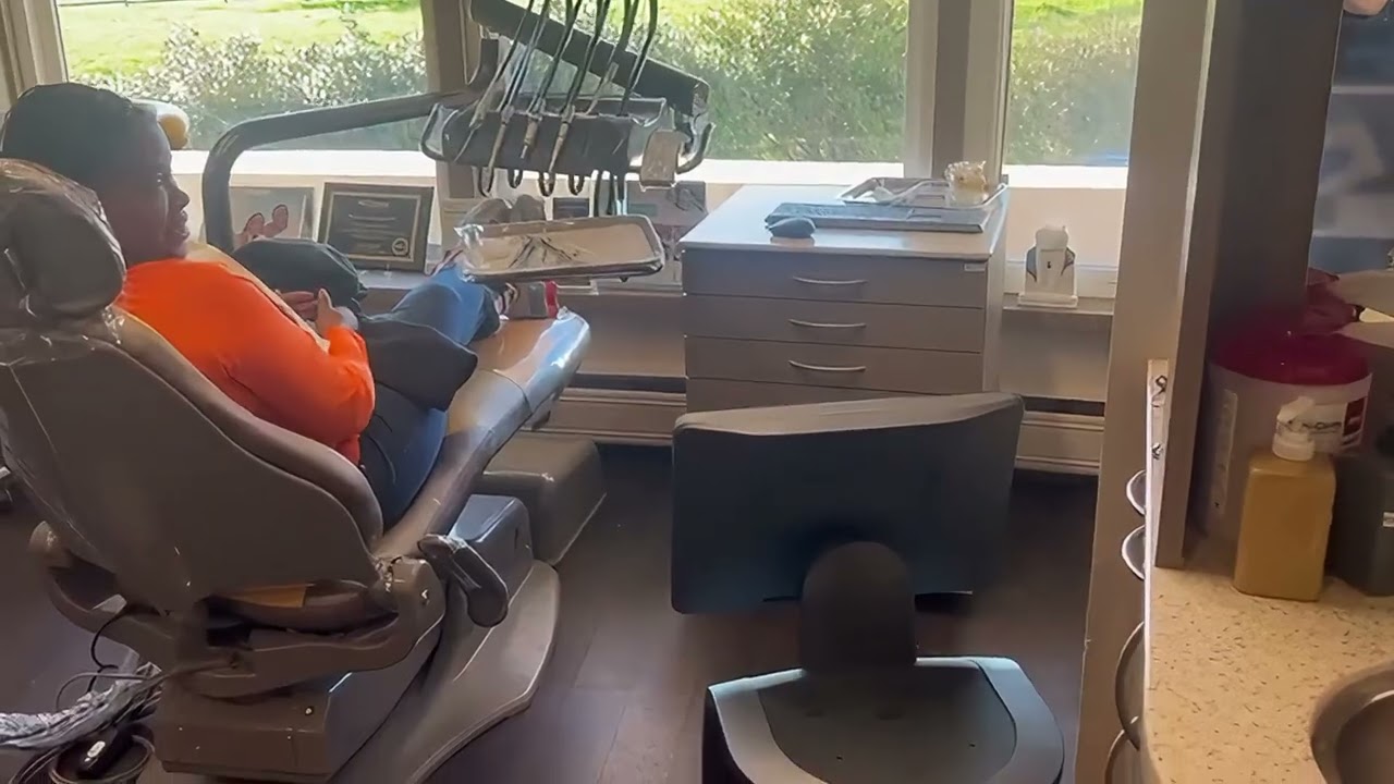 How our Dental Robot Greets and Sings a birthday song for Patients