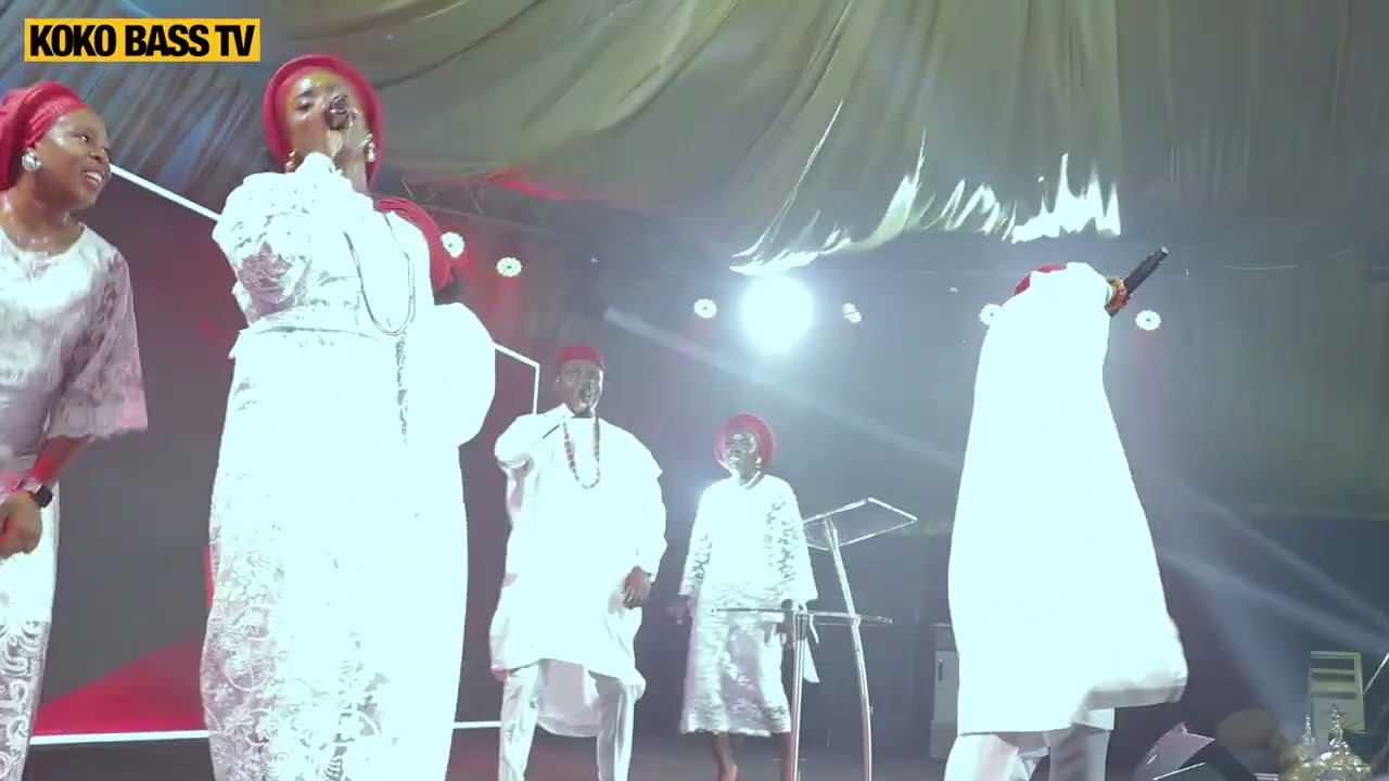 THE HOTTEST MAKOSSA PRAISE OF THE WEEK (4/12). KOKO BASS /  Band Cam @PastorJerryEze