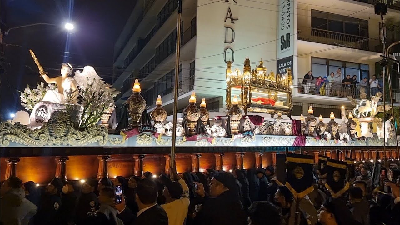 El Cruce más difícil del Cristo Yacente del Calvario - Viernes Santo 2023