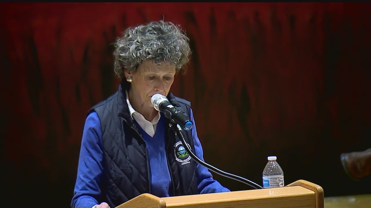'Don't lie to us:' Frustrations aired in East Palestine public meeting