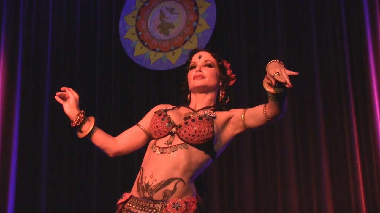 Sabrina Fox - Club Bellydance Solo
