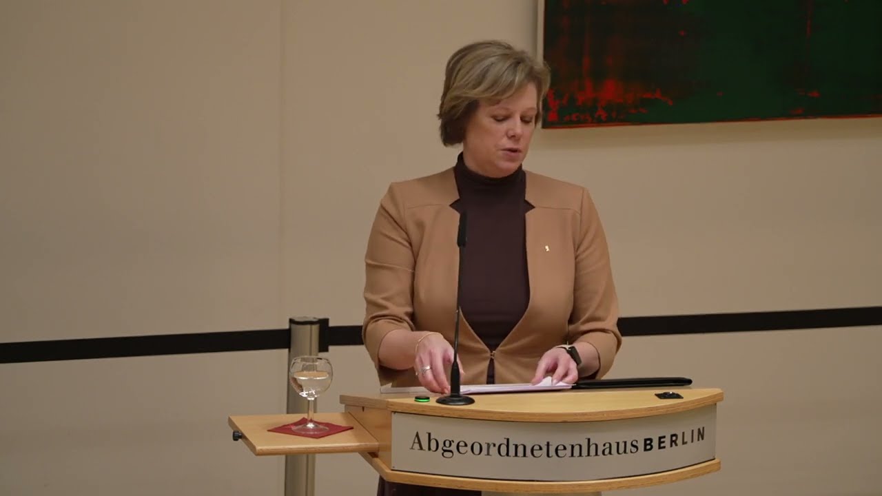 Festveranstaltung zum 35. Jahrestag der Konstituierung des ersten Gesamtberliner Parlaments