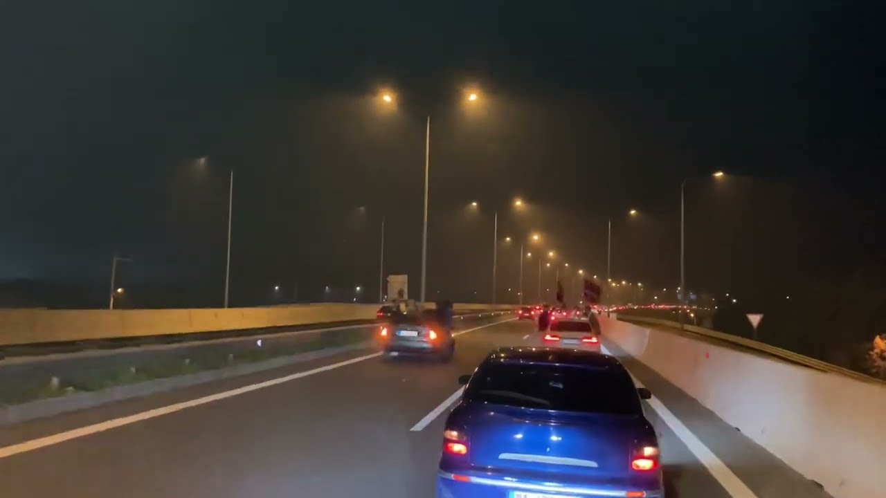 Düzcespor Taraftarları Şampiyonluk Gecesi 20Km’lik Konvoy