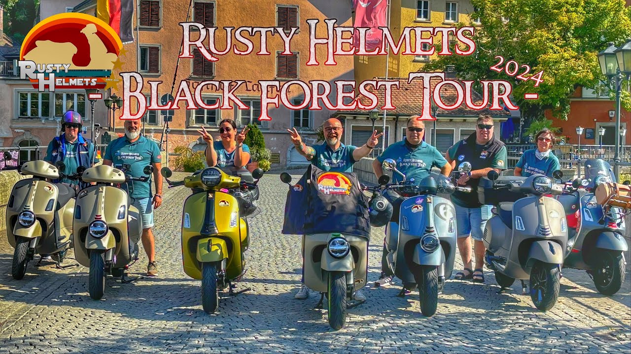 Vespa Tour Schwarzwald August 2024 - rusty helmets on tour
