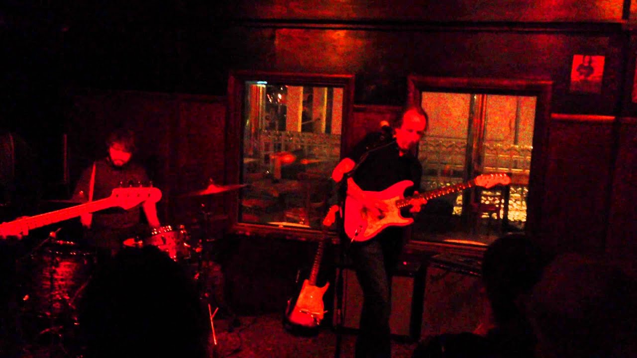 Who Know's Blues: Michael Landau at Peri's in Farifax CA -  September 14, 2013