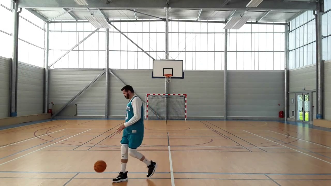 1932) 50/85 à 3pts 59% (300) 28/02/26 (96600)