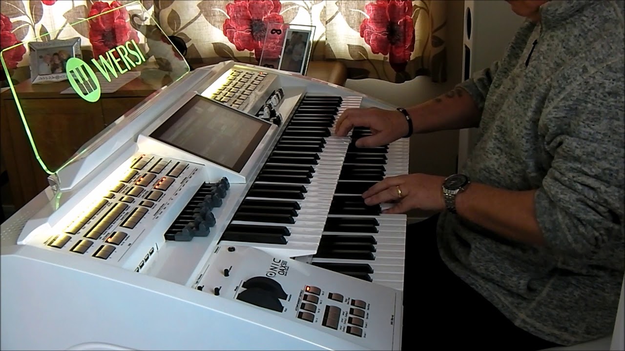 Beguine/Rhumba Medley Played on Wersi OAX 500LS