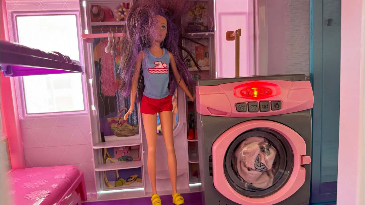 Barbie’nin çamaşır yıkama zamanı | barbie çamaşır makinesi |