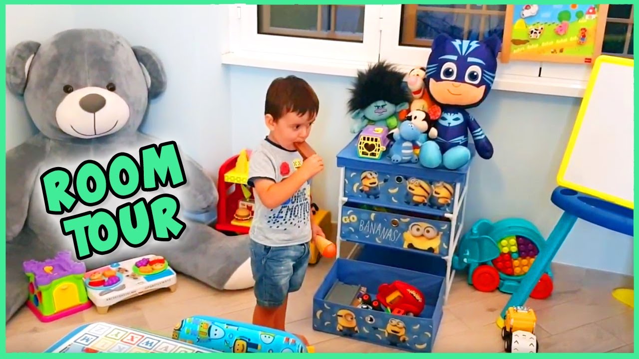 Trasformare la cameretta di Dami con l'aiuto di orso, Spiderman e tante macchinine!
