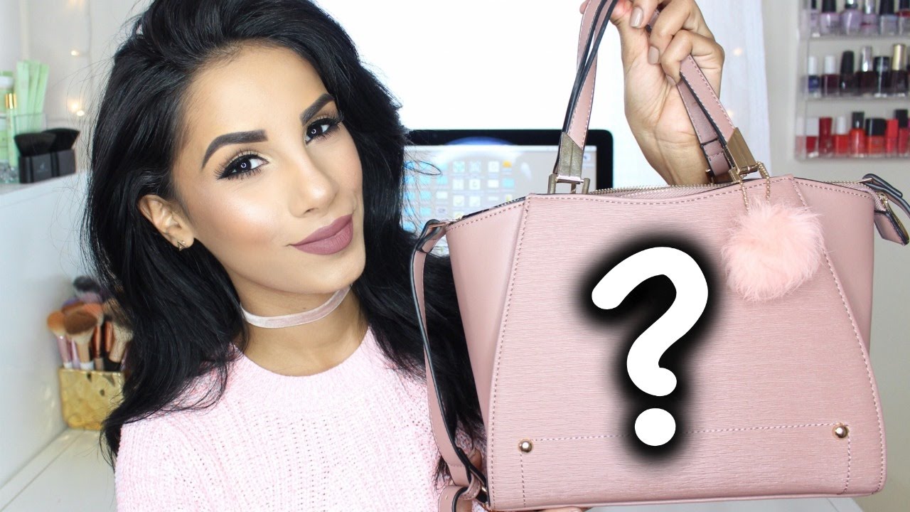 What's In My Purse? | Nathalie Munoz