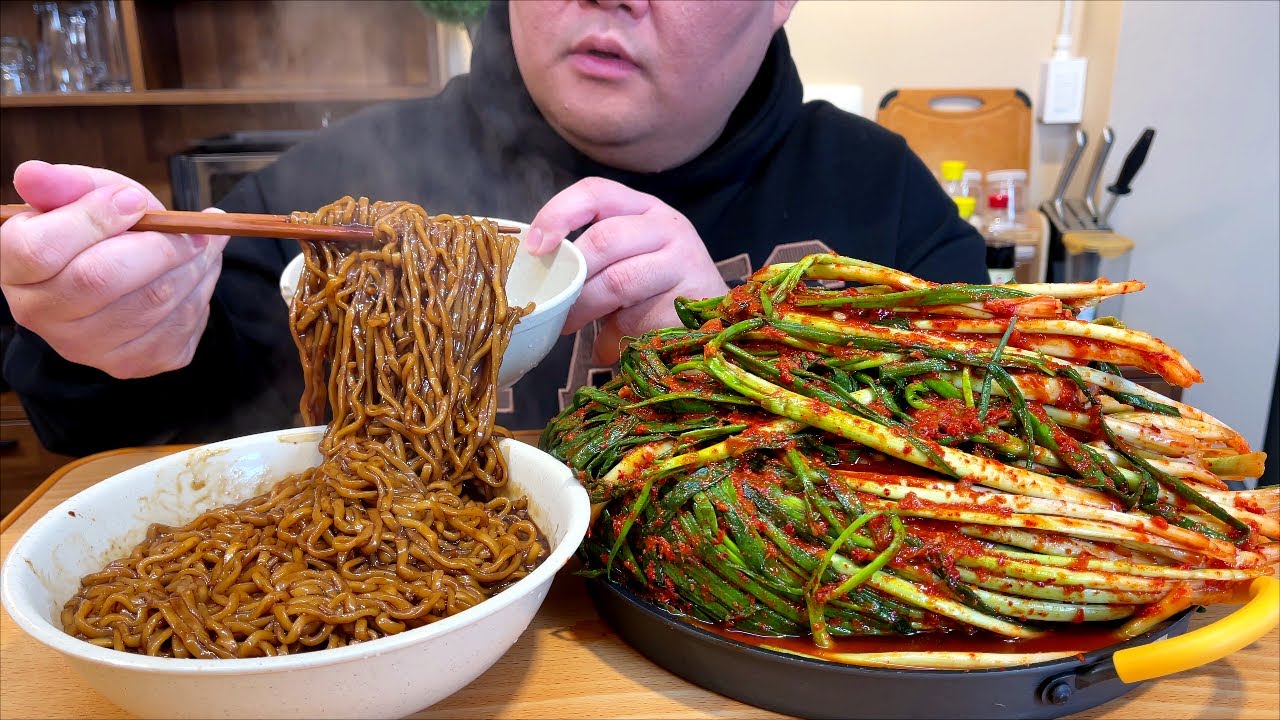 짜짜로니 3봉 먹방 입니다.