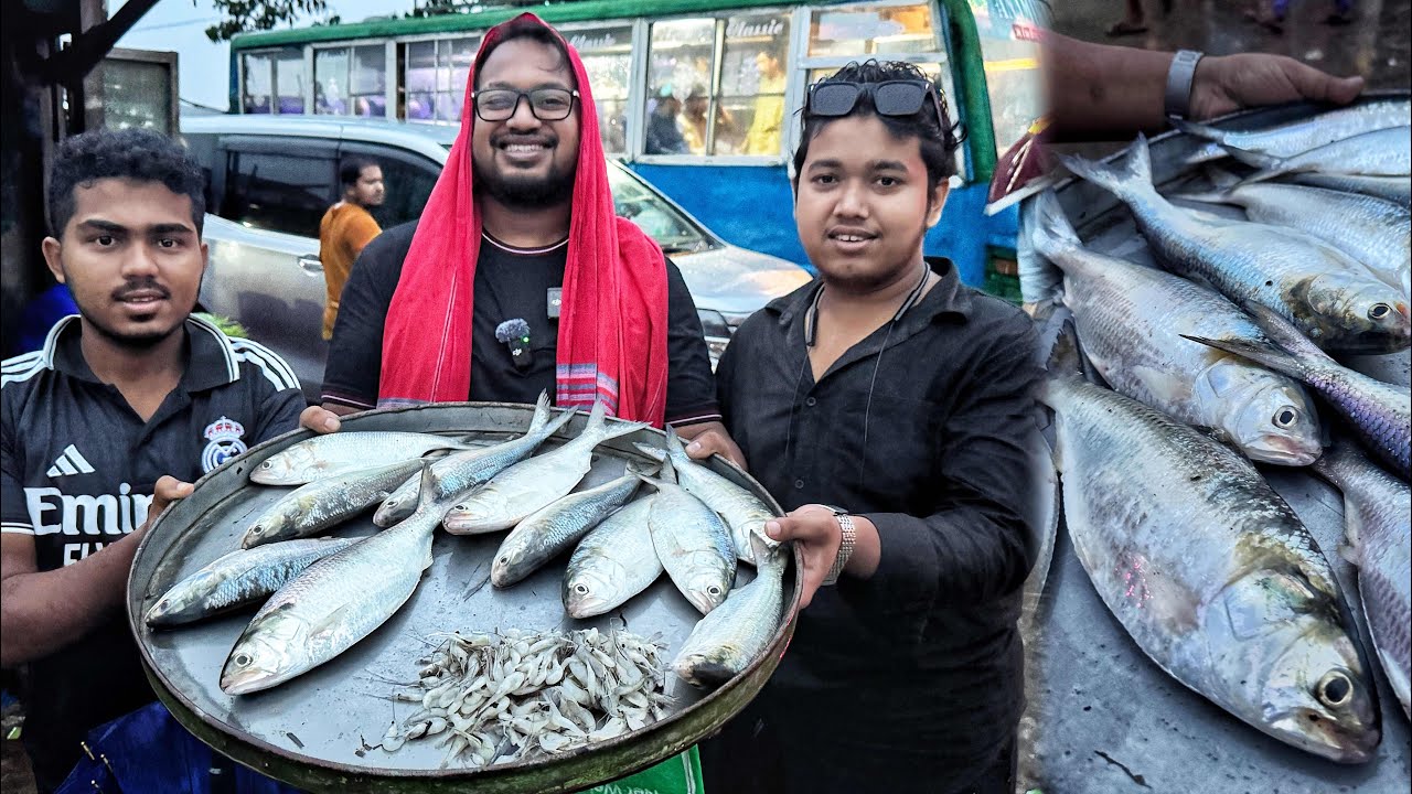 ঝড় বৃষ্টির মধ্যে কাউয়ার চর 👍 ৩ টা ডাক জিতে কিনলাম ইলিশ এবং নদীর চিংড়ি 👍