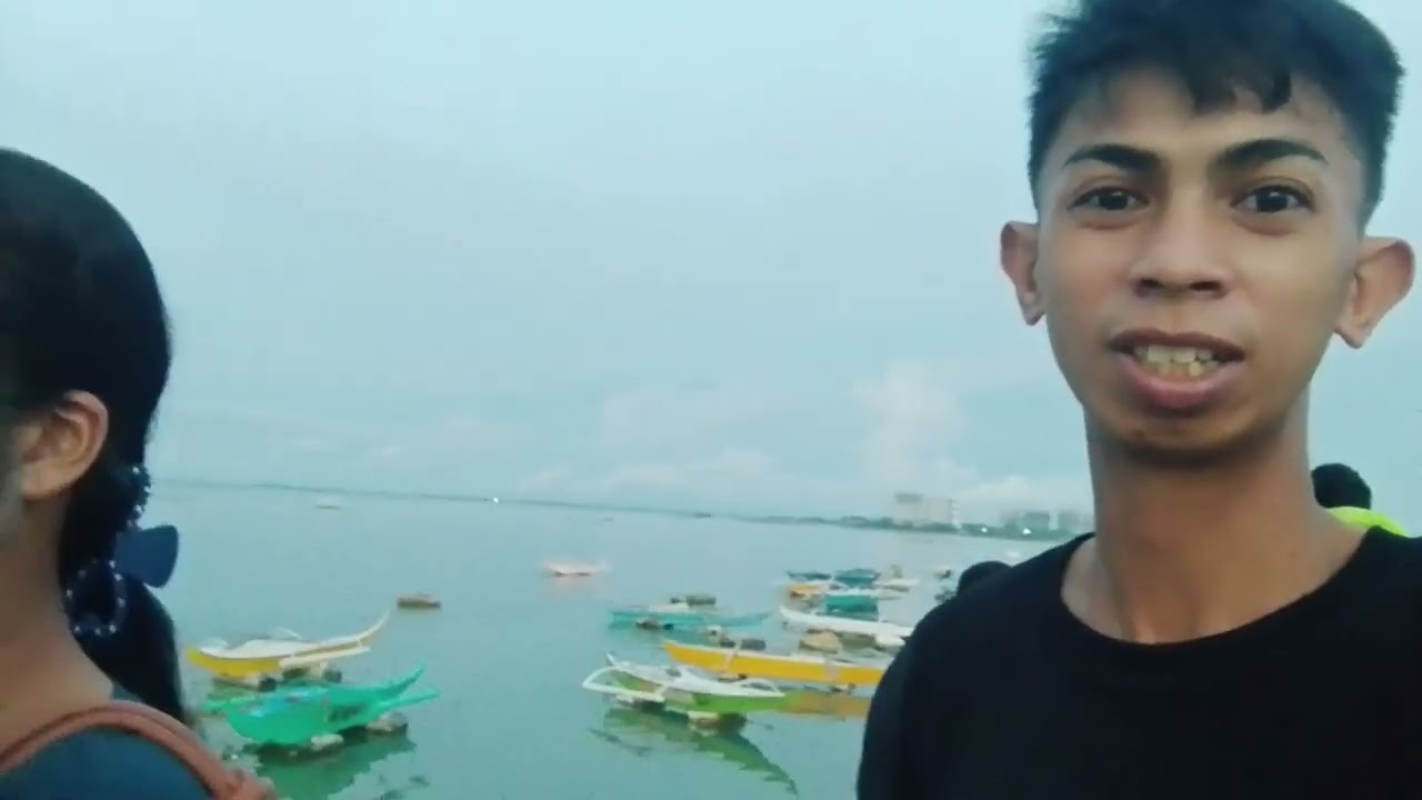 Nang dito kami sa roro Cordova kasama nang  Asawa  ad anak ko kumakain kami dito sa roro Cordova 