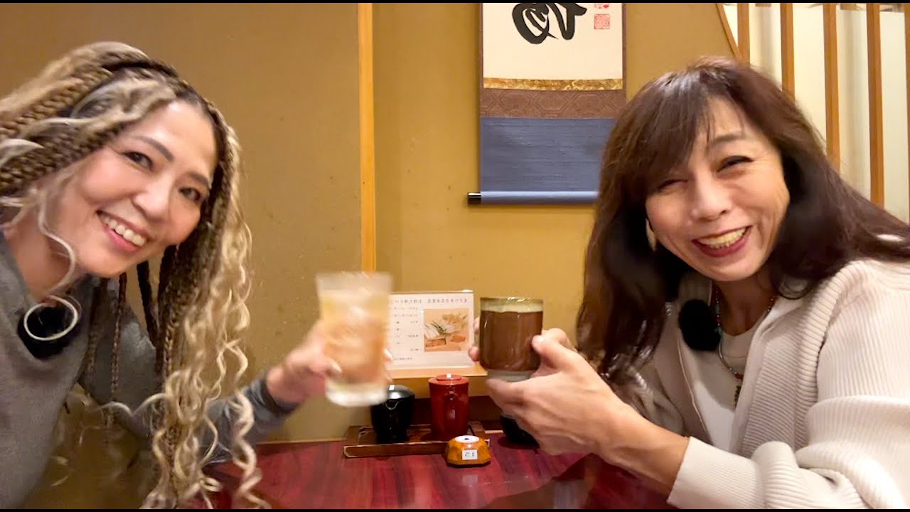 Welcome to Nagoya! Walk & Talk - 名古屋駅金時計と銀時計　w/Kazumi (English Captions)