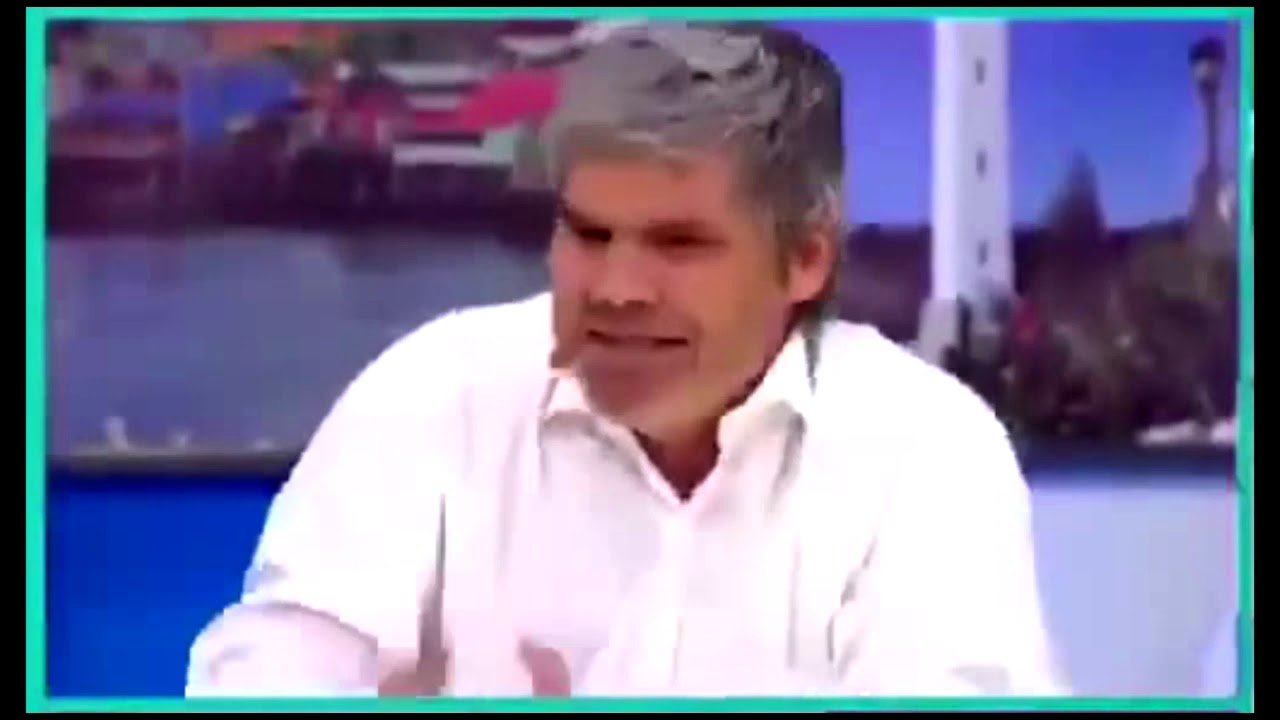 Guarello se  enoja  e increpa al panel