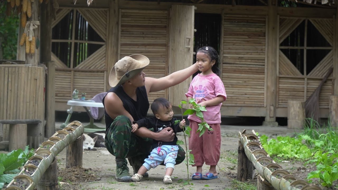 &ldquo;Pao and the Journey of Being a Father and Mother in the Busy Life&rdquo; A Pao TV