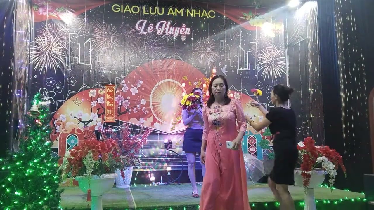 CK:HAI ĐỨA MÌNH YÊU NHAU __TB:: BÔNG PHƯỢNG 